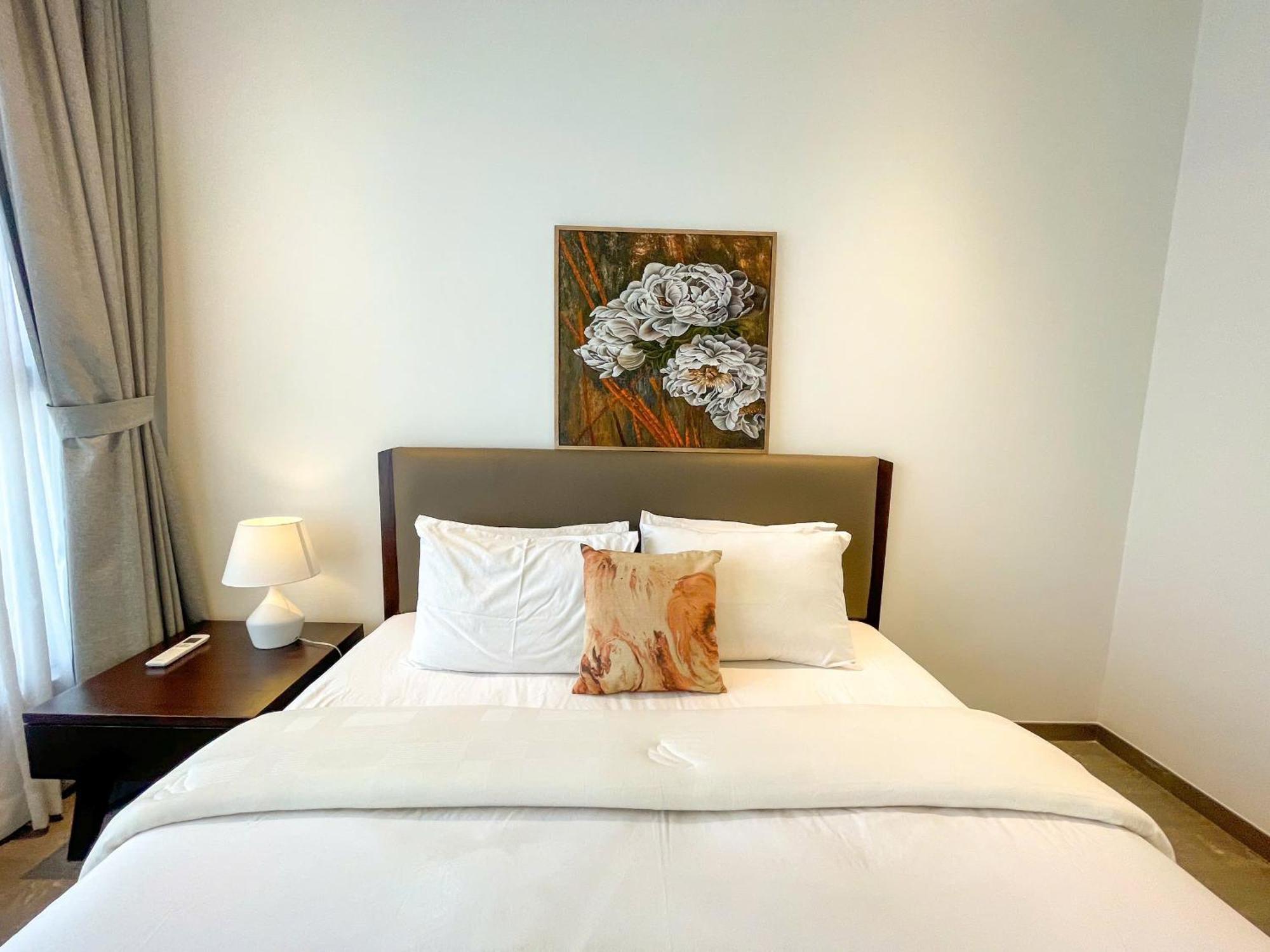 Apartment The Marq Three Bedroom- Free Tour Package 29b Nguyen Dinh Chieu St *