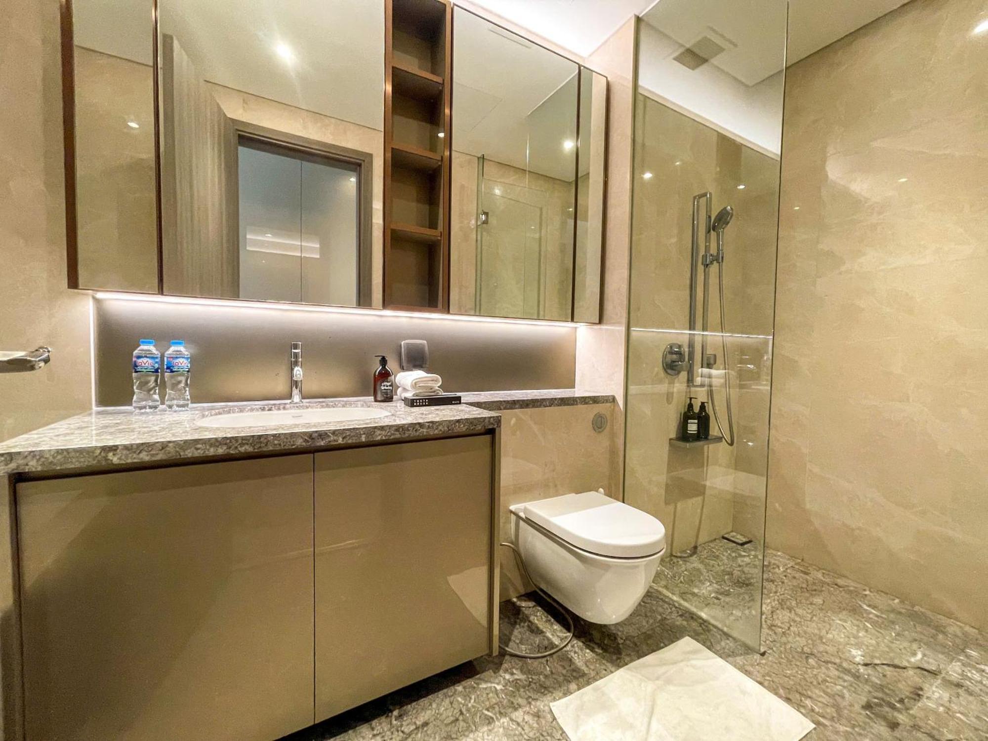 Apartment The Marq Three Bedroom- Free Tour Package 29b Nguyen Dinh Chieu St Ho Chi Minh City